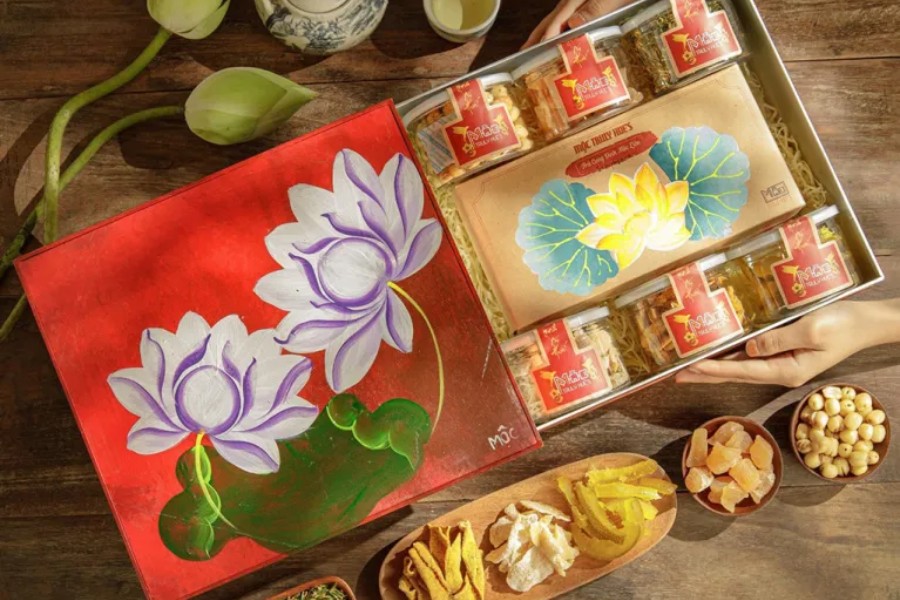 Complete gift boxes - Vietnamese cultural essence in every item