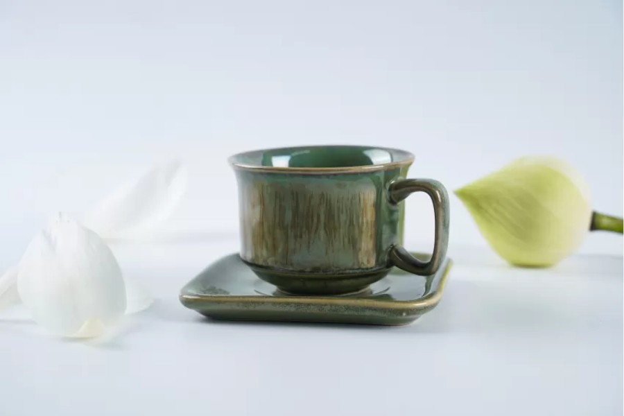 Mini ceramics - exquisite art in every line