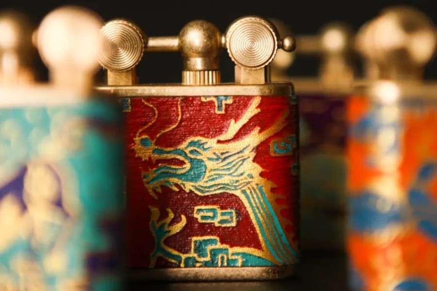 Handmade leather accessories - gifts that get better with time