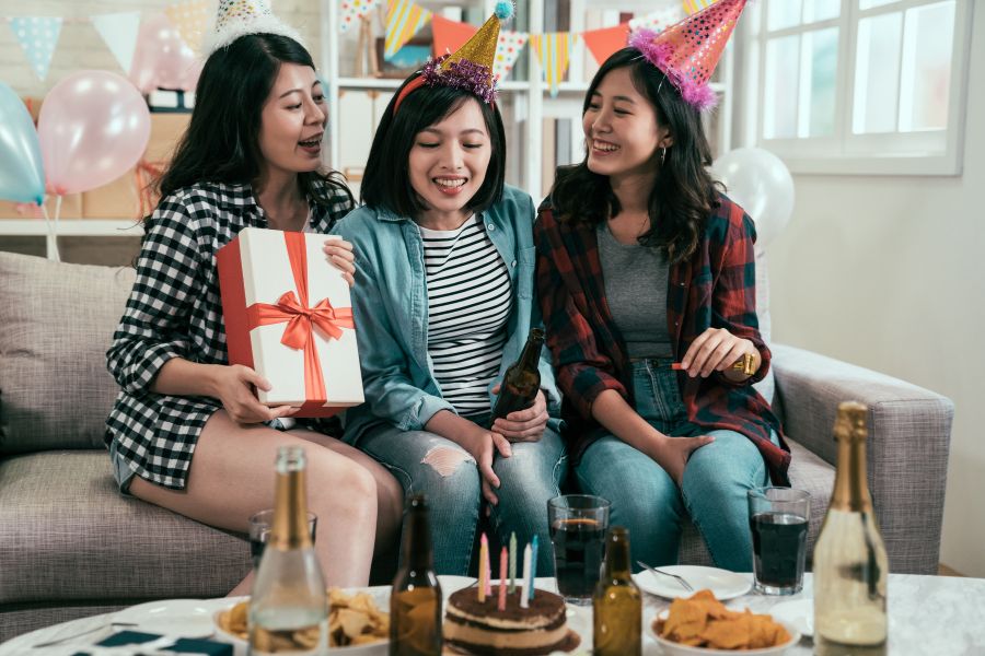 Lựa chọn quà sinh nhật cho em gái_chị gái đáng yêu, chuẩn gu