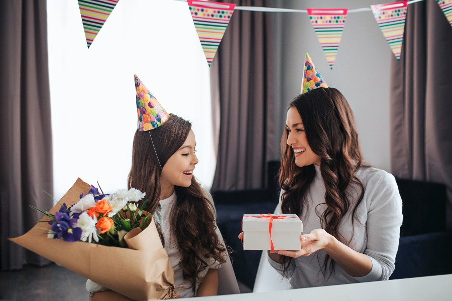 Choosing birthday gifts for 30-year-old moms requires attention to detail and understanding personal preferences