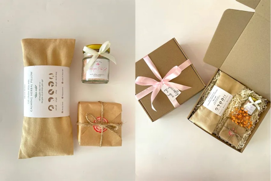 Honey Sweet gift box with natural care products