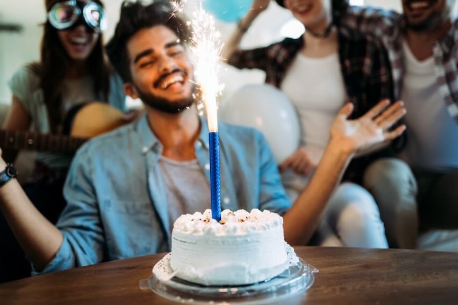 Bí quyết chọn quà sinh nhật cho nam theo độ tuổi giúp bạn không bao giờ tặng nhầm