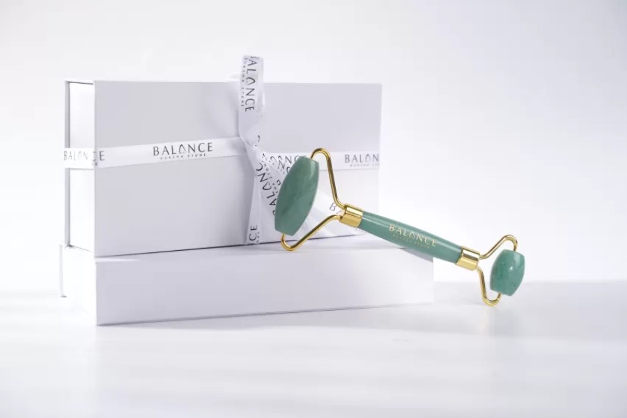 Crystal roller with natural beauty and skincare benefits
