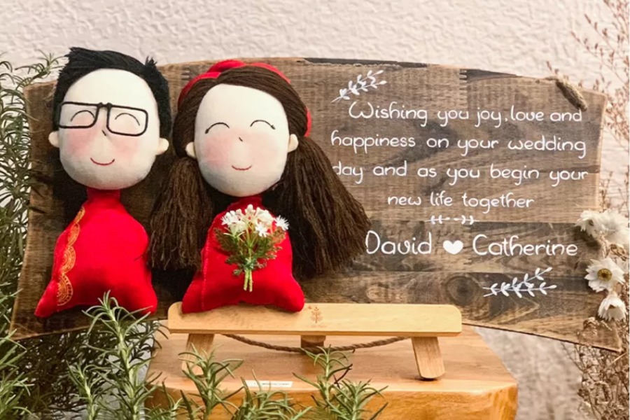 Love is most beautiful when preserved through meaningful gifts