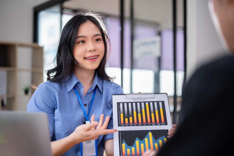 Modern gifts to help businesswomen shine and succeed