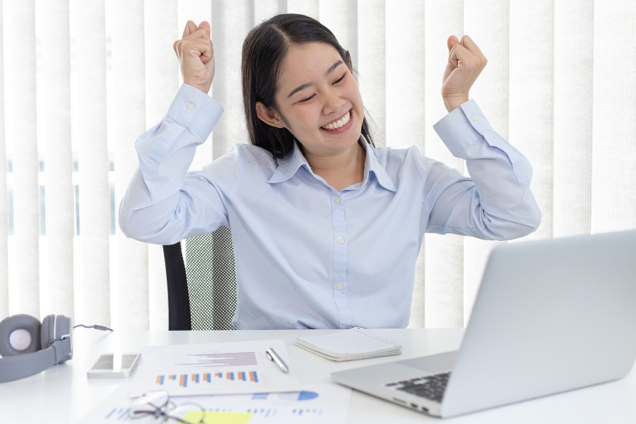 Ngày 8/3 - tôn vinh vẻ đẹp phụ nữ với những món quà tinh tế
