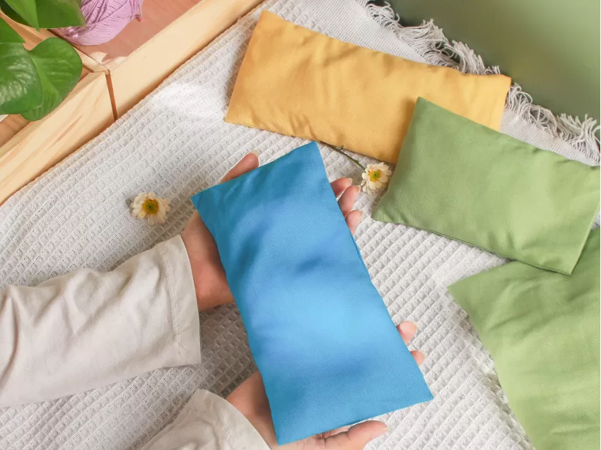 quà tặng doanh nghiệp, corporate gift, túi chườm thảo mộc, natural herbal pillow