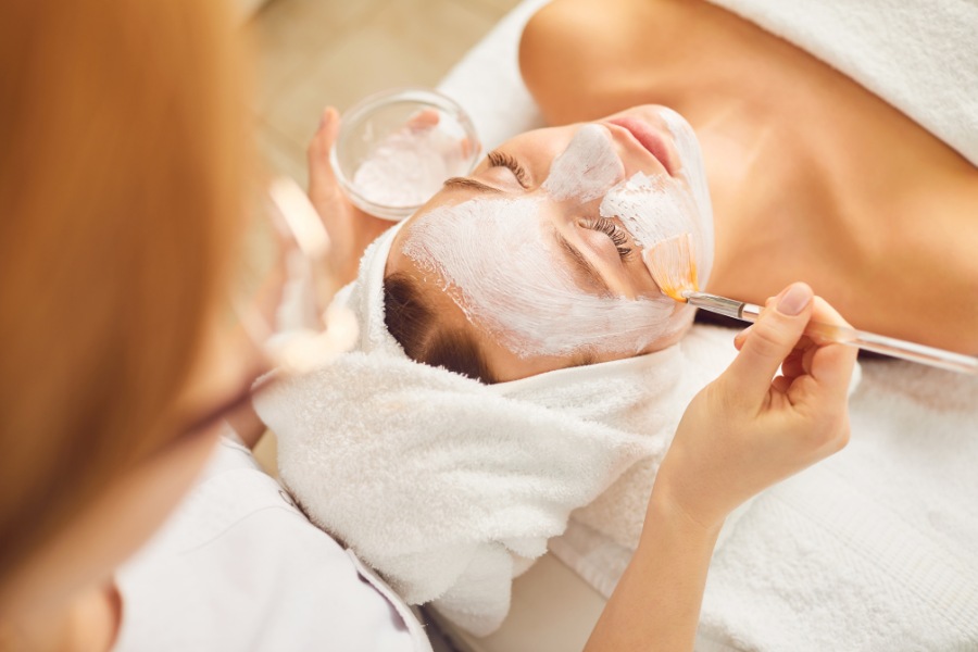 Natural beauty is always the timeless trend in the beauty world