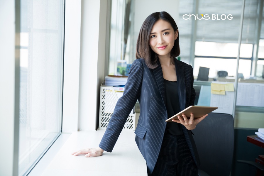 Chọn quà tặng theo dịp - bí quyết chinh phục trái tim sếp nữ hiệu quả nhất