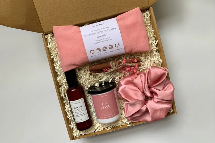 Sweet pink tones for romantic hearts