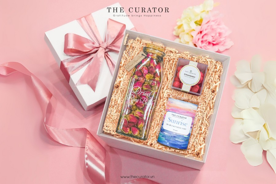 Elegant as a lady with the sweet fragrance of roses