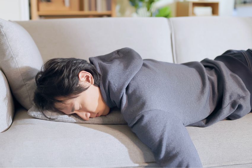 Ảnh 01. Căng thẳng khiến tình trạng sức khỏe của cơ thể suy yếu liên tục
