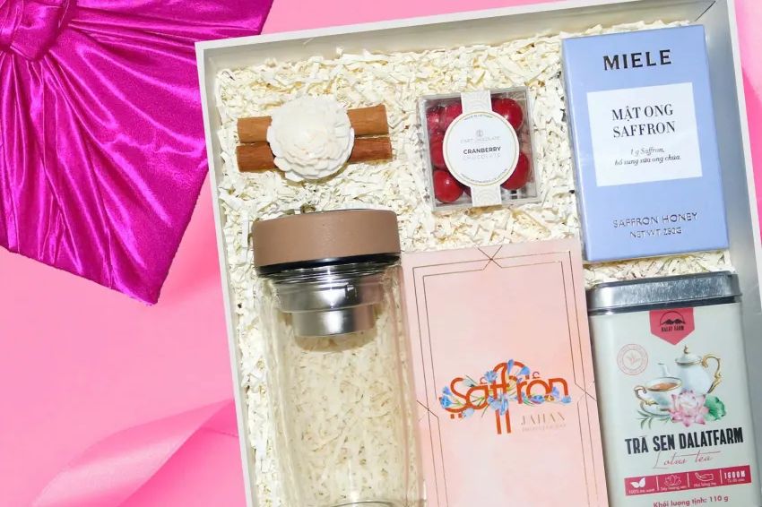 Ảnh 04. Sếp nữ say mê với cái đẹp và những món quà chăm sóc nhan sắc