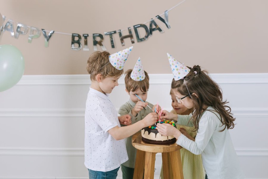 Collection of traditional Luc Bat birthday poems
