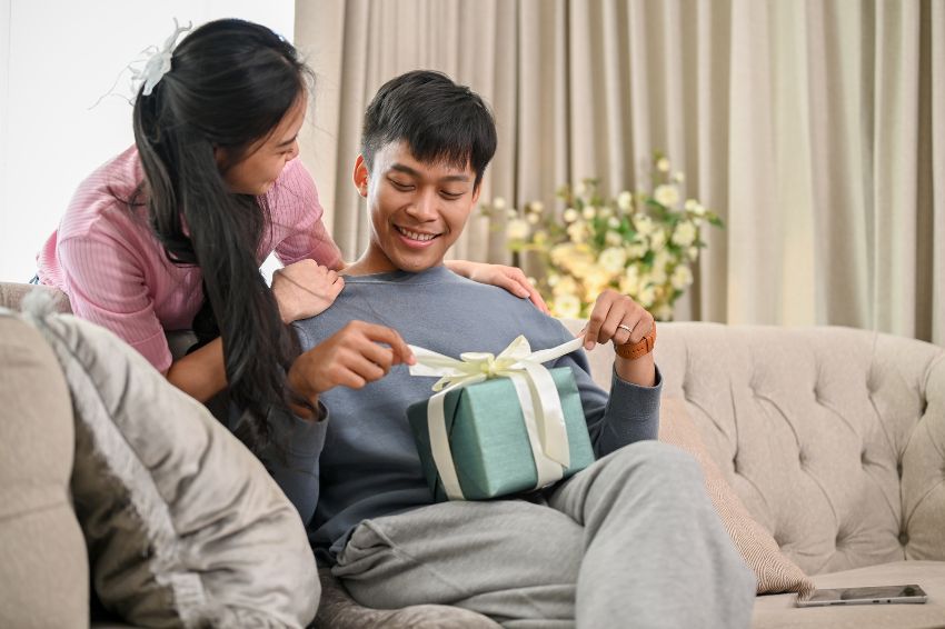 Ảnh 09. Cùng bạn trai làm nên những khoảnh khắc ngọt ngào trong ngày sinh nhật chàng