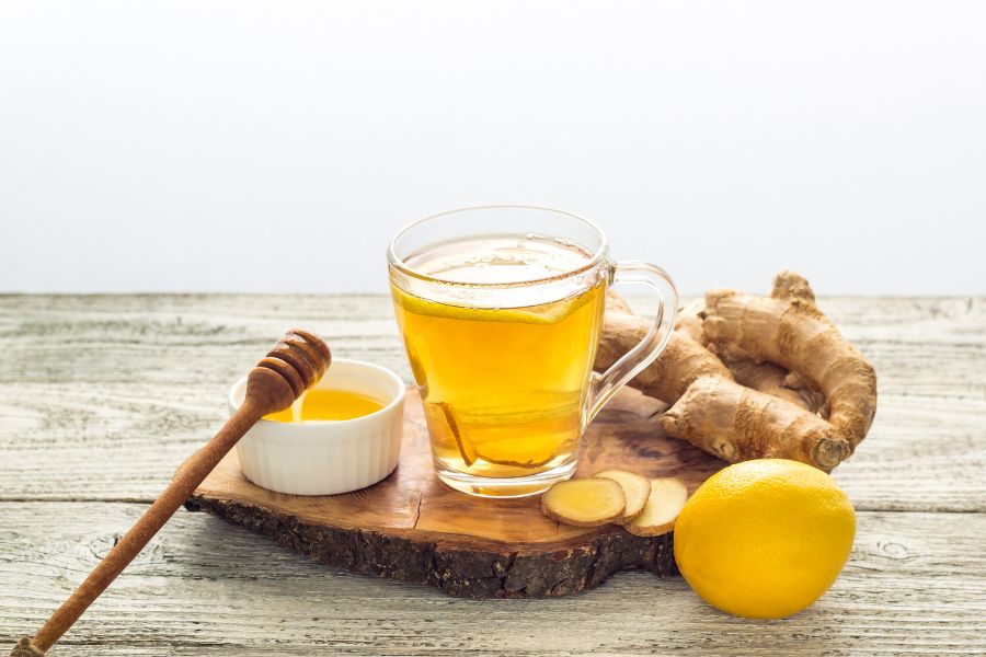 A warm cup of ginger tea dispels worries, helping both stomach and spirit feel lighter