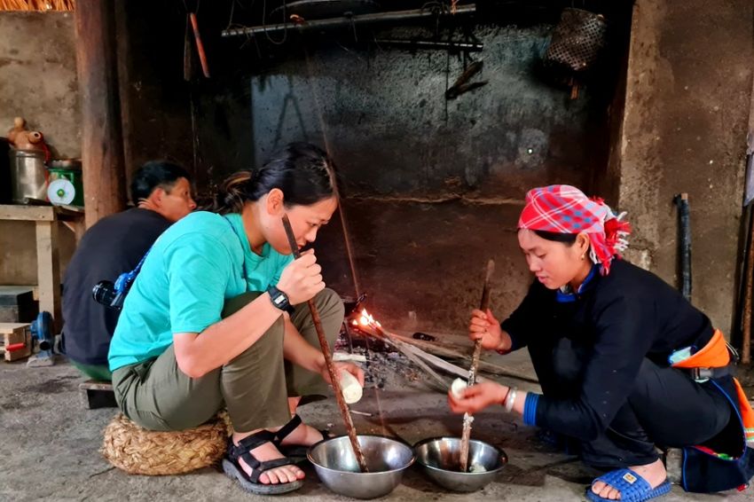 The dining spread rich with Tay ethnic Northwest characteristics in the final program episode (Gia Dinh Haha)