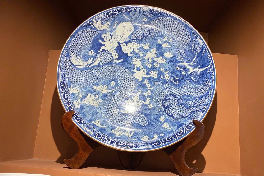  Bat Trang ceramics maintain their beauty through centuries
