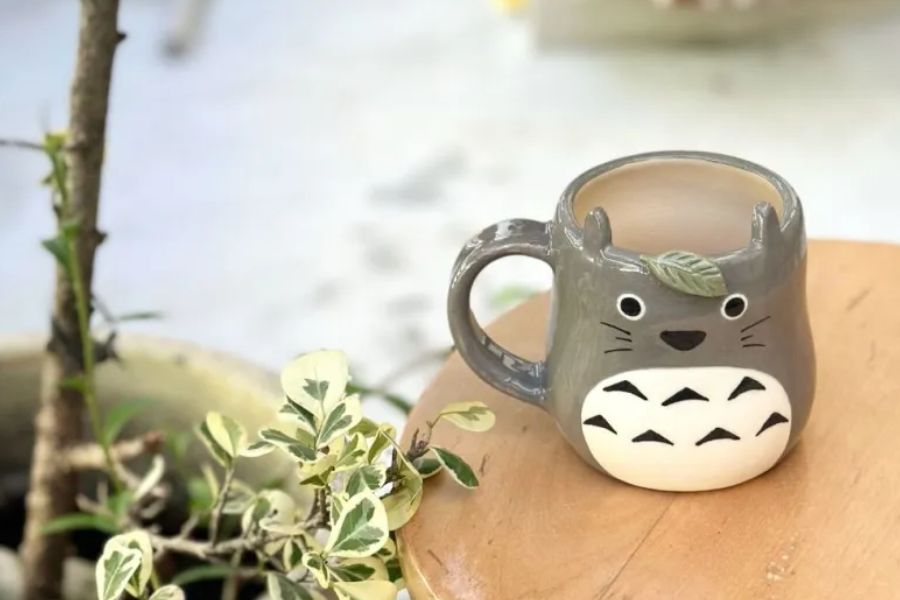 Image 07: Bat Trang ceramic mug with exquisite fire-transformed patterns