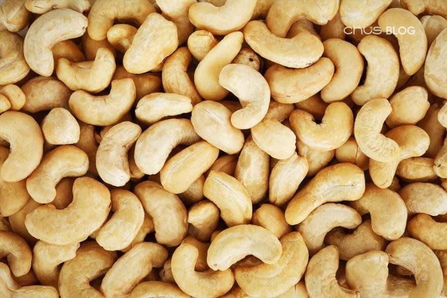 Đặc sản Việt Nam đóng gói tinh tế từ mứt dừa Bến Tre đến hạt điều Bình Phước - hương vị quê hương.