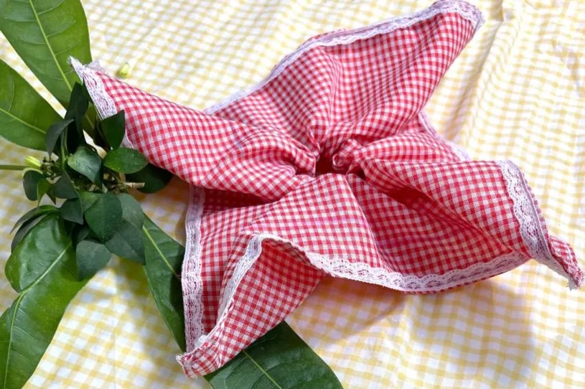 Ảnh 08. Dây buộc tóc vải - Món quà nhỏ mang thông điệp lớn về tình yêu thiên nhiên