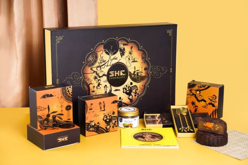 Creative Mid-Autumn gift boxes featuring diverse designs and captivating colors