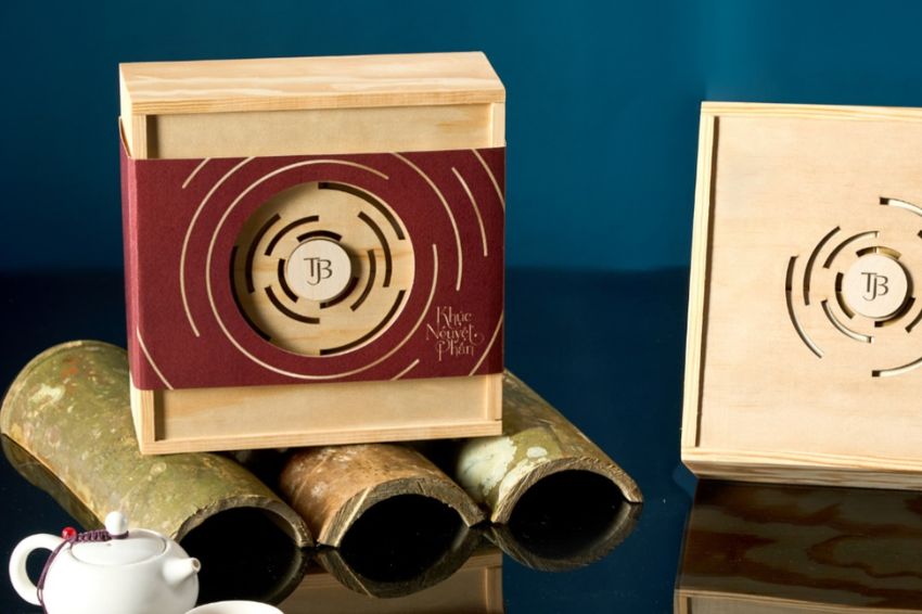 Countless choices require careful selection for Mid-Autumn gifts
