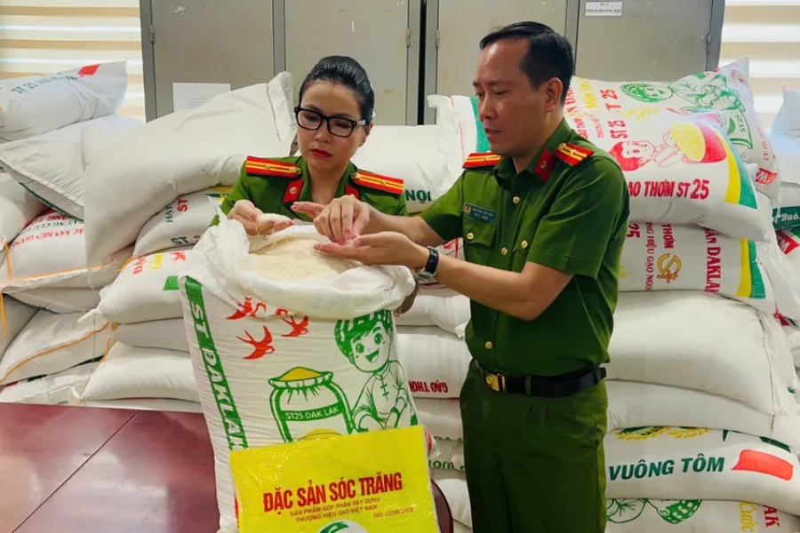 Đặc sản từ các vùng miền, biết cách phân biệt hàng giả sẽ giúp bạn chọn được những món quà chính hãng
