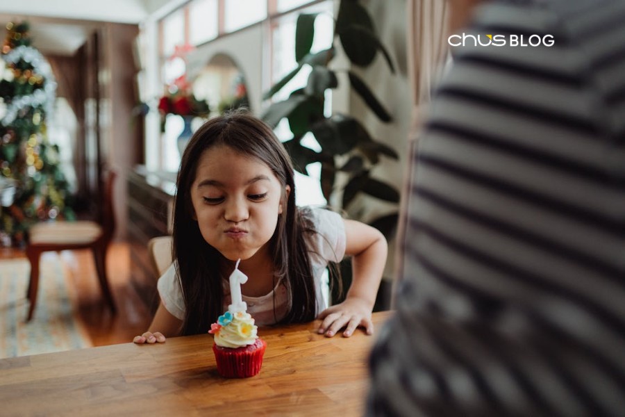 Nhiều gia đình Việt vẫn thắc mắc có nên thổi nến sinh nhật không vì lo ngại về ý nghĩa tâm linh