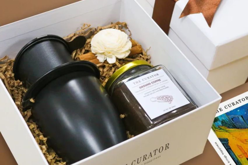 The Still Time Gift Box for Boss offering elegance and practicality