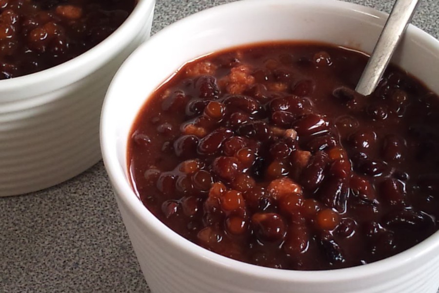 Red bean soup - the "golden" dish with the meaning of "passing exams" that every student loves