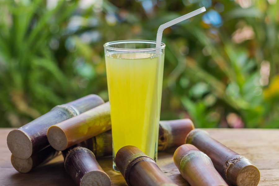 Fresh sweet sugar cane juice - instant "fuel" for effective brain function