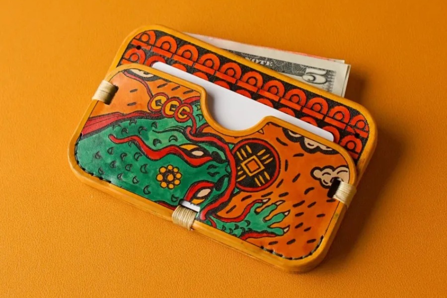 Traditional handicrafts still shine in modern times