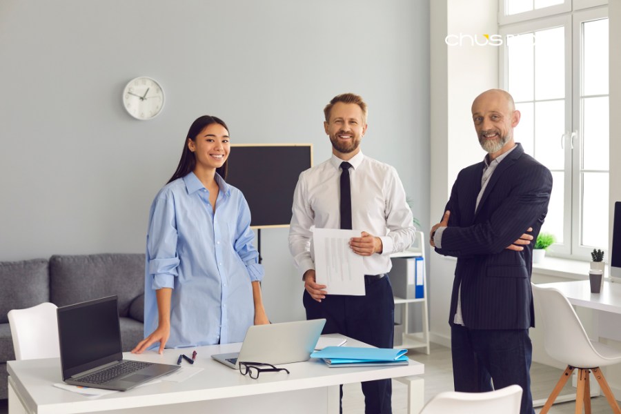 Chọn quà tặng mừng sếp thăng chức cần sự tinh tế và ý nghĩa
