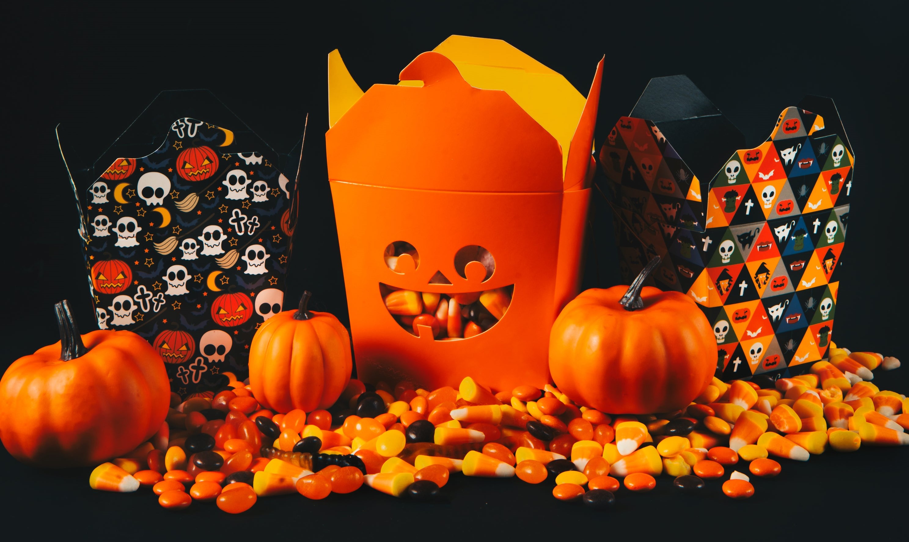 Halloween Là Gì? Tìm Hiểu Về Nguồn Gốc, Các Hoạt Động Và Món Ăn Ngày ...